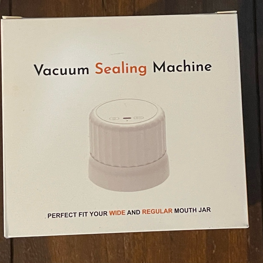 White Vacuum Sealing Machine